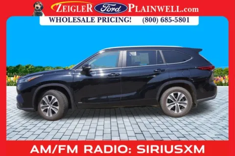 Photos of 2023 Toyota Highlander Hybrid XLE for sale in Plainwell, MI at Zeigler Ford of Plainwell