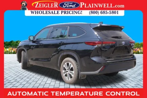 Another view of 2023 Toyota Highlander Hybrid XLE for sale in Plainwell, MI at Zeigler Ford of Plainwell