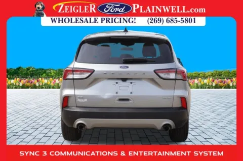 More photos of 2022 Ford Escape SE at Zeigler Ford of Plainwell, MI