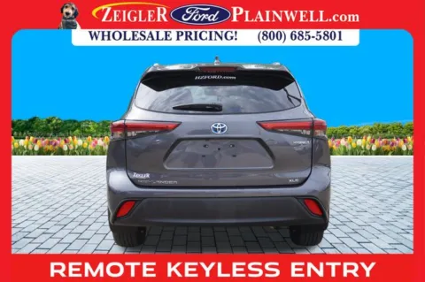 More photos of 2023 Toyota Highlander Hybrid XLE at Zeigler Ford of Plainwell, MI