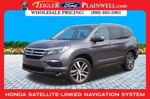 Silver 2017 Honda Pilot Touring for sale in Plainwell, MI
