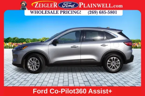 Photos of 2022 Ford Escape SE for sale in Plainwell, MI at Zeigler Ford of Plainwell