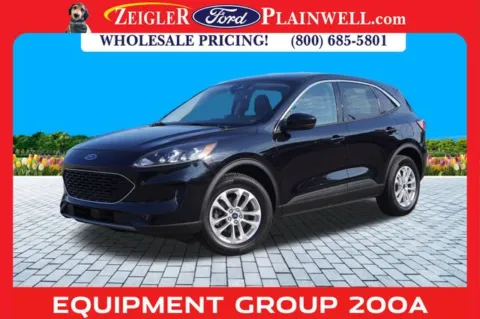 Black 2021 Ford Escape SE for sale in Plainwell, MI