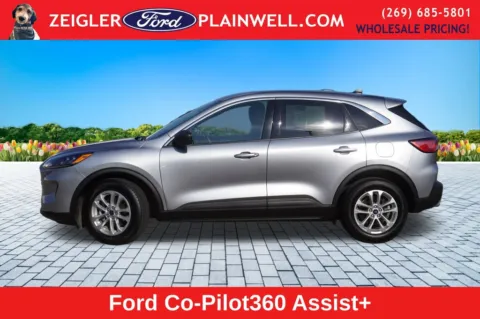 Photos of 2022 Ford Escape SE for sale in Plainwell, MI at Zeigler Ford of Plainwell