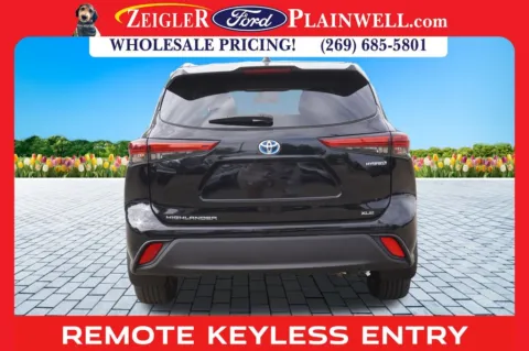 More photos of 2023 Toyota Highlander Hybrid XLE at Zeigler Ford of Plainwell, MI