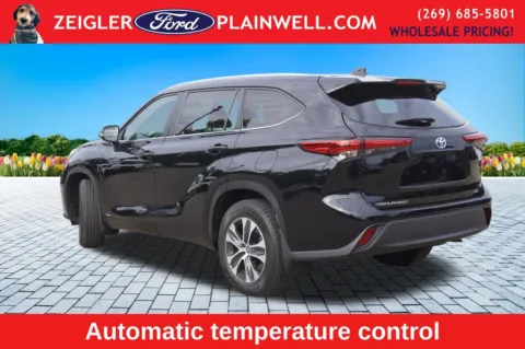 Another view of 2023 Toyota Highlander Hybrid XLE for sale in Plainwell, MI at Zeigler Ford of Plainwell