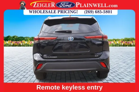 More photos of 2023 Toyota Highlander Hybrid XLE at Zeigler Ford of Plainwell, MI