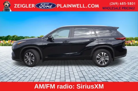 Photos of 2023 Toyota Highlander Hybrid XLE for sale in Plainwell, MI at Zeigler Ford of Plainwell