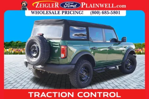 More photos of 2023 Ford Bronco Black Diamond at Zeigler Ford of Plainwell, MI