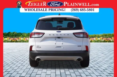 More photos of 2021 Ford Escape SE Hybrid at Zeigler Ford of Plainwell, MI
