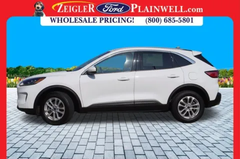 Photos of 2021 Ford Escape SE Hybrid for sale in Plainwell, MI at Zeigler Ford of Plainwell