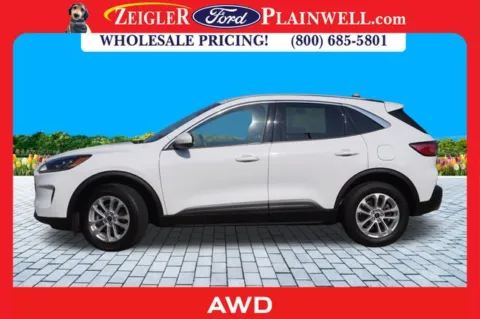 Photos of 2021 Ford Escape SE Hybrid for sale in Plainwell, MI at Zeigler Ford of Plainwell