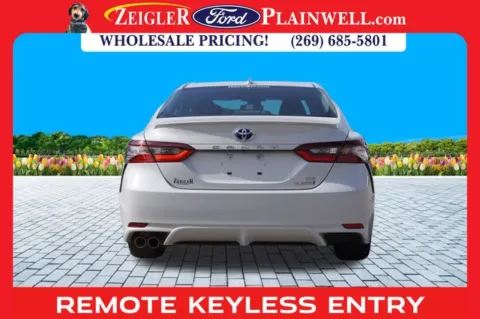 More photos of 2022 Toyota Camry Hybrid SE at Zeigler Ford of Plainwell, MI