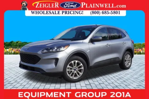 Silver 2021 Ford Escape Hybrid SE for sale in Plainwell, MI