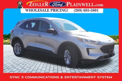 More photos of 2022 Ford Escape SE at Zeigler Ford of Plainwell, MI