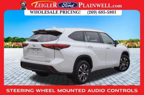 More photos of 2023 Toyota Highlander XLE at Zeigler Ford of Plainwell, MI