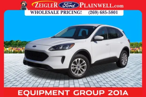 White 2021 Ford Escape Hybrid SE for sale in Plainwell, MI