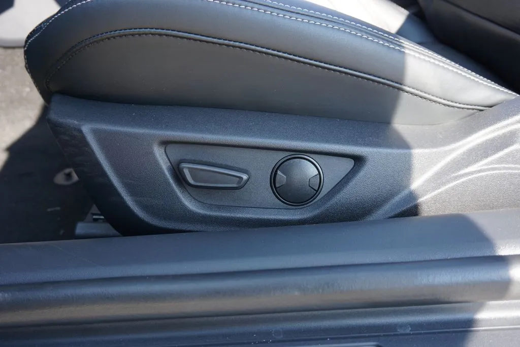 2025 Ford Mustang GT Premium Convertible - Photo 15
