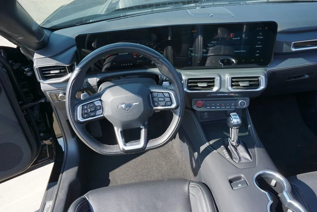 2025 Ford Mustang GT Premium Convertible - Photo 16
