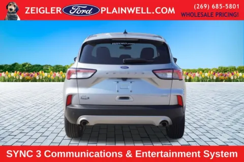 More photos of 2022 Ford Escape SE at Zeigler Ford of Plainwell, MI