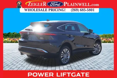 More photos of 2021 Toyota Venza XLE at Zeigler Ford of Plainwell, MI