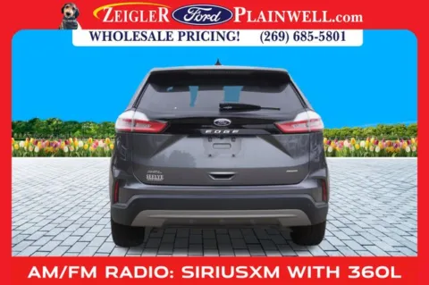 More photos of 2022 Ford Edge SEL at Zeigler Ford of Plainwell, MI