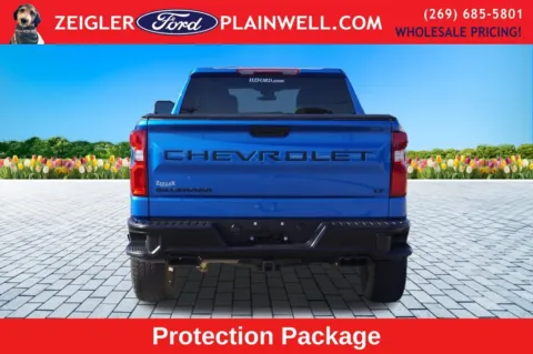 More photos of 2023 Chevrolet Silverado 1500 LT Trail Boss at Zeigler Ford of Plainwell, MI