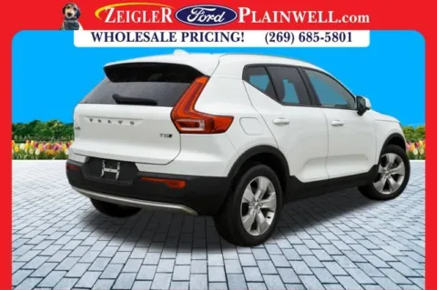 Another view of 2022 Volvo XC40 Momentum for sale in Plainwell, MI at Zeigler Ford of Plainwell