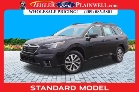 Black 2022 Subaru Outback 2.5i for sale in Plainwell, MI