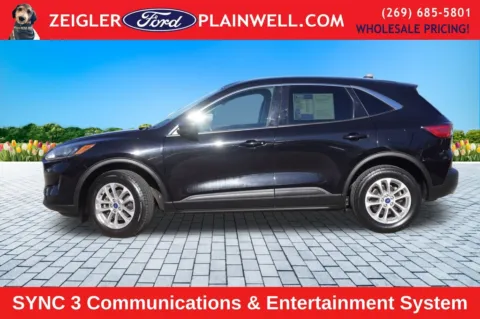 Photos of 2022 Ford Escape SE for sale in Plainwell, MI at Zeigler Ford of Plainwell