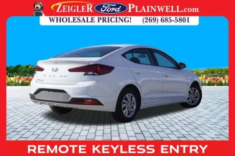 More photos of 2019 Hyundai Elantra SE at Zeigler Ford of Plainwell, MI