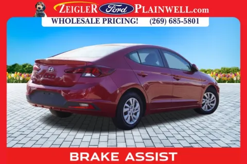 More photos of 2019 Hyundai Elantra SE at Zeigler Ford of Plainwell, MI