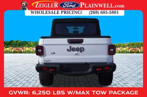More photos of 2021 Jeep Gladiator Rubicon at Zeigler Ford of Plainwell, MI
