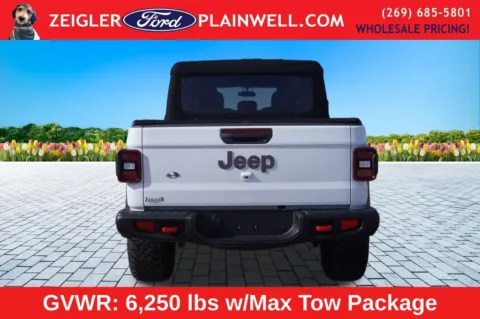 More photos of 2021 Jeep Gladiator Rubicon at Zeigler Ford of Plainwell, MI