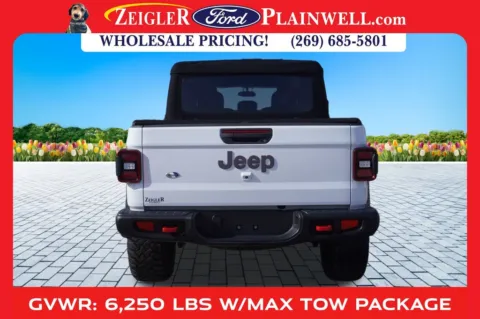 More photos of 2021 Jeep Gladiator Rubicon at Zeigler Ford of Plainwell, MI