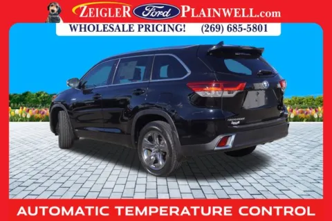Another view of 2019 Toyota Highlander Hybrid Limited Platinum for sale in Plainwell, MI at Zeigler Ford of Plainwell