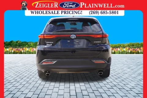 More photos of 2022 Toyota Venza LE at Zeigler Ford of Plainwell, MI