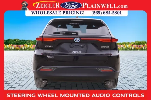 More photos of 2022 Toyota Venza LE at Zeigler Ford of Plainwell, MI