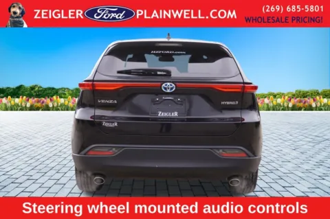 More photos of 2022 Toyota Venza LE at Zeigler Ford of Plainwell, MI
