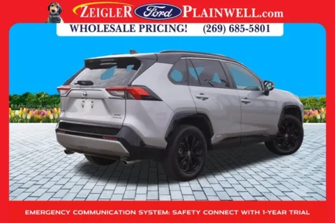 More photos of 2022 Toyota RAV4 Hybrid XSE at Zeigler Ford of Plainwell, MI