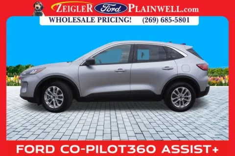 Photos of 2022 Ford Escape SE for sale in Plainwell, MI at Zeigler Ford of Plainwell