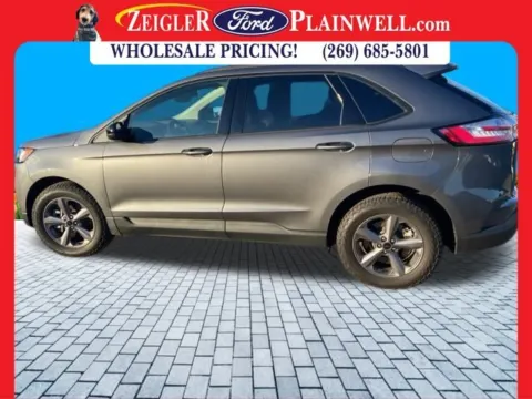 Photos of 2023 Ford Edge SEL for sale in Plainwell, MI at Zeigler Ford of Plainwell