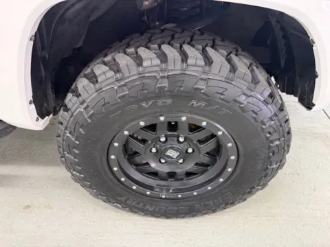 More photos of 2018 Toyota Tacoma SR5 at Woody Folsom Automotive, Chevrolet GMC, GA