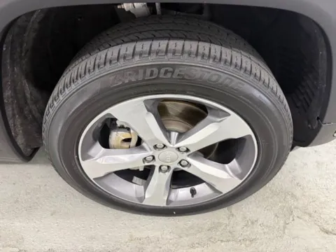 More photos of 2021 Jeep Grand Cherokee L Limited at Woody Folsom Automotive, Chevrolet GMC, GA