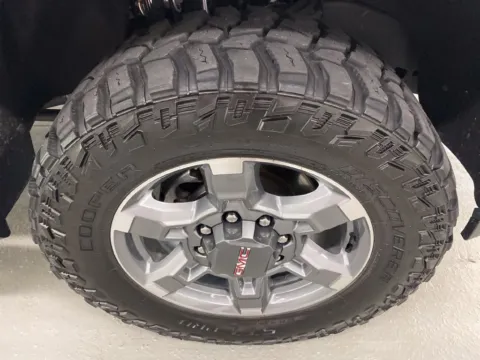 More photos of 2025 GMC Sierra 2500 HD SLT at Woody Folsom Automotive, Chevrolet GMC, GA