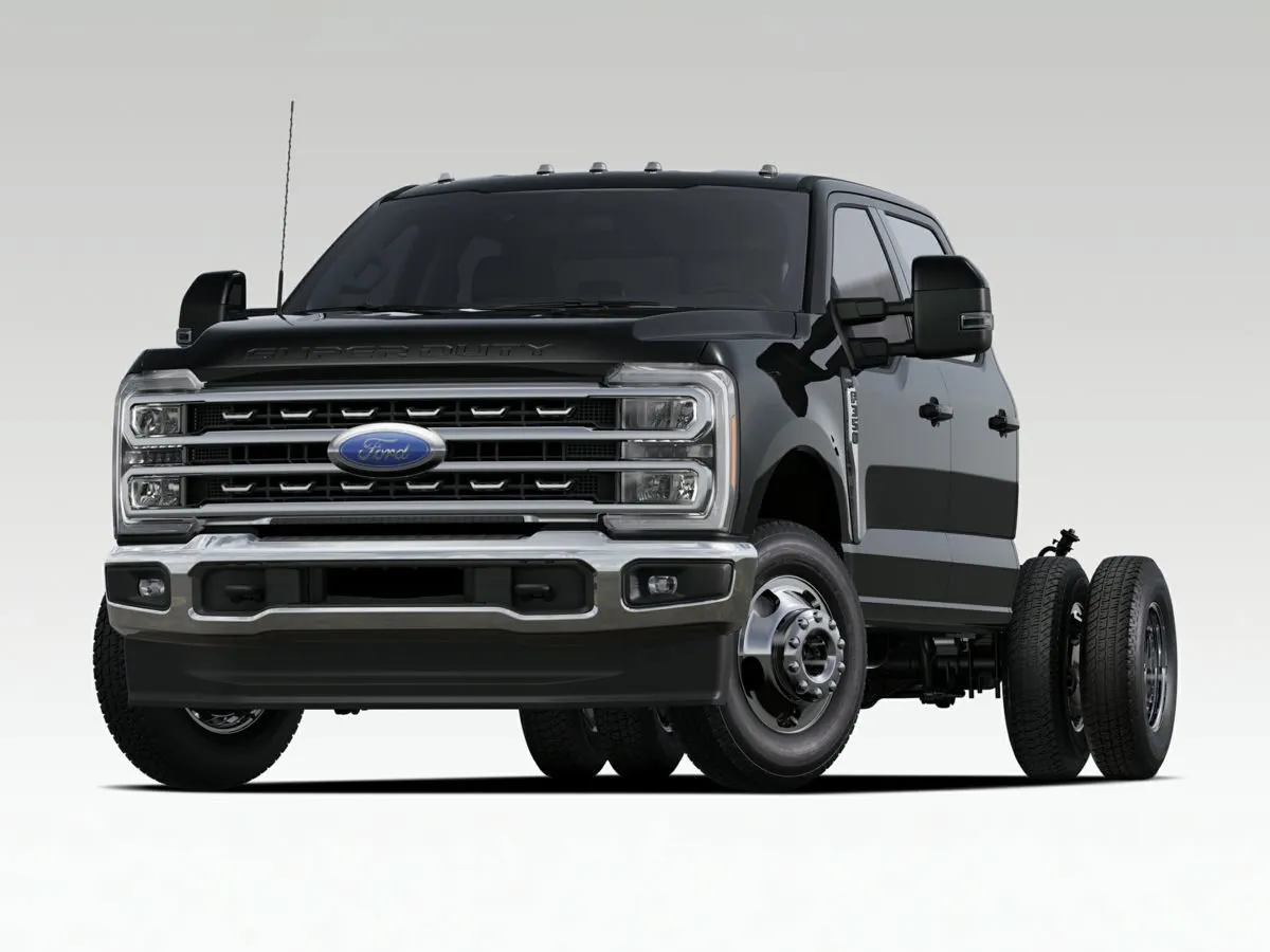 White 2025 Ford Super Duty F-350 DRW LARIAT for sale in Baxley, GA