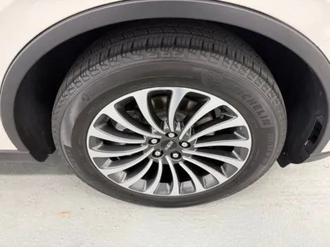 More photos of 2022 Lincoln Aviator Reserve at Woody Folsom Ford, GA