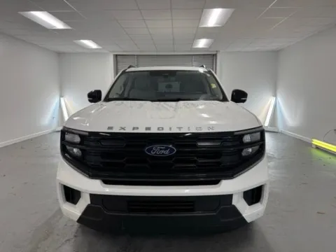 Photos of 2025 Ford Expedition Active for sale in Baxley, GA at Woody Folsom Ford