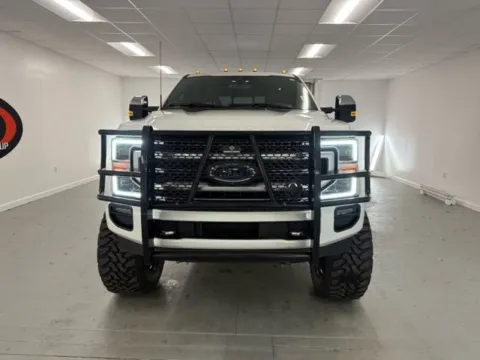 More photos of 2022 Ford Super Duty F-250 SRW Platinum at Woody Folsom Ford, GA