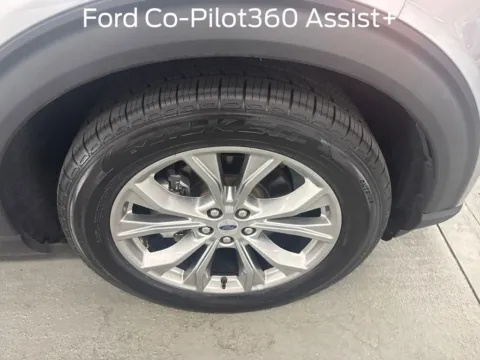 More photos of 2022 Ford Explorer XLT at Woody Folsom Ford, GA